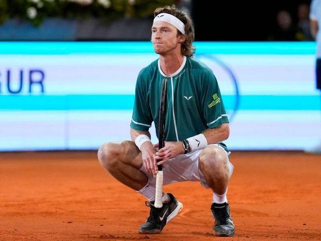 于未来充满 于未来充满